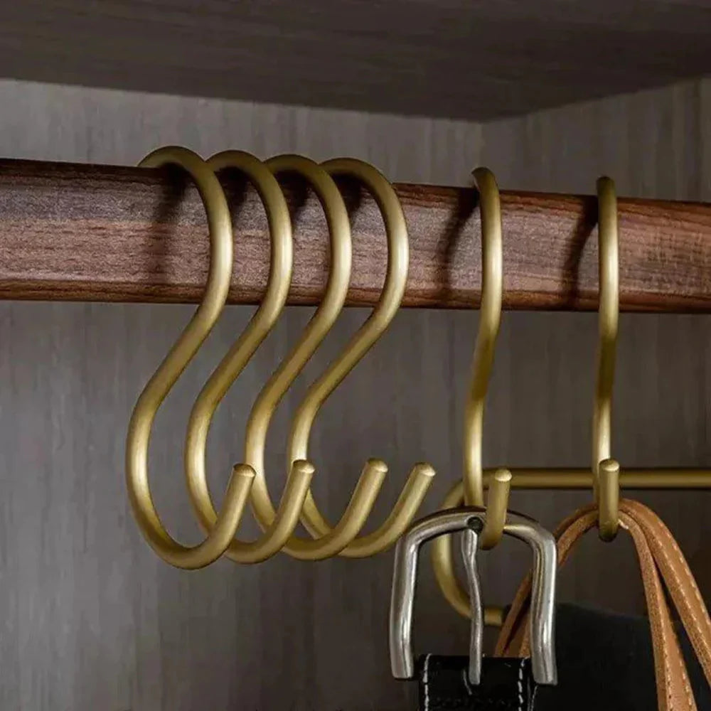 Elegant Metal Hangers with Small Hooks – Space-Saving Design for Shirts and Blouses 4