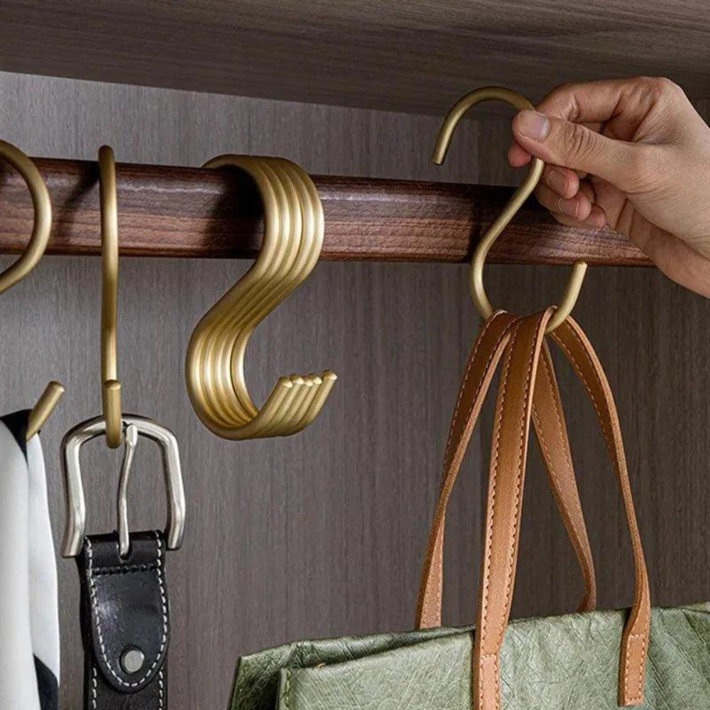 Elegant Metal Hangers with Small Hooks – Space-Saving Design for Shirts and Blouses 6