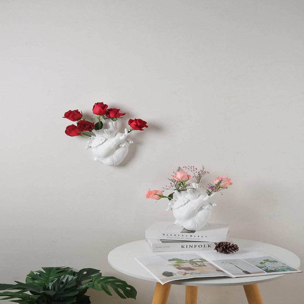Anatomical Heart-Shaped Resin Vase for Dried Flowers – Unique Artistic Home Decor, 15cm H x 12cm, Ideal Gift 9