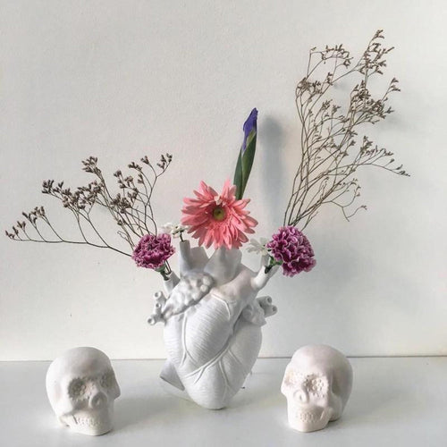 Anatomical Heart-Shaped Resin Vase for Dried Flowers – Unique Artistic Home Decor, 15cm H x 12cm, Ideal Gift 1