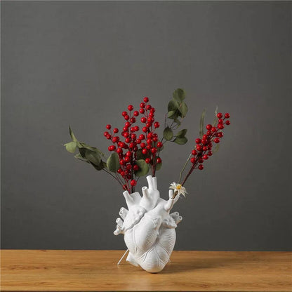 Anatomical Heart-Shaped Resin Vase for Dried Flowers – Unique Artistic Home Decor, 15cm H x 12cm, Ideal Gift 4