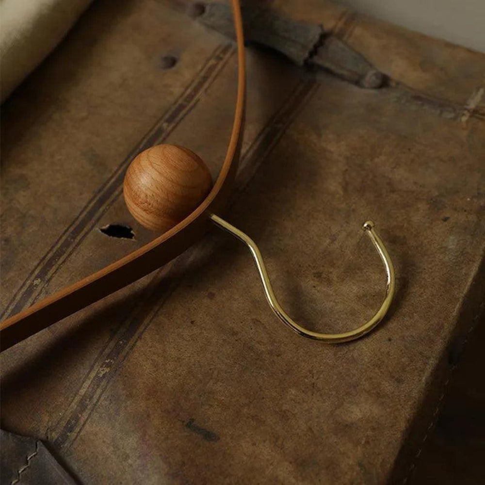 Vintage-Inspired Wooden and Leather Hanger – Elegant Design for Jackets and Coats 8