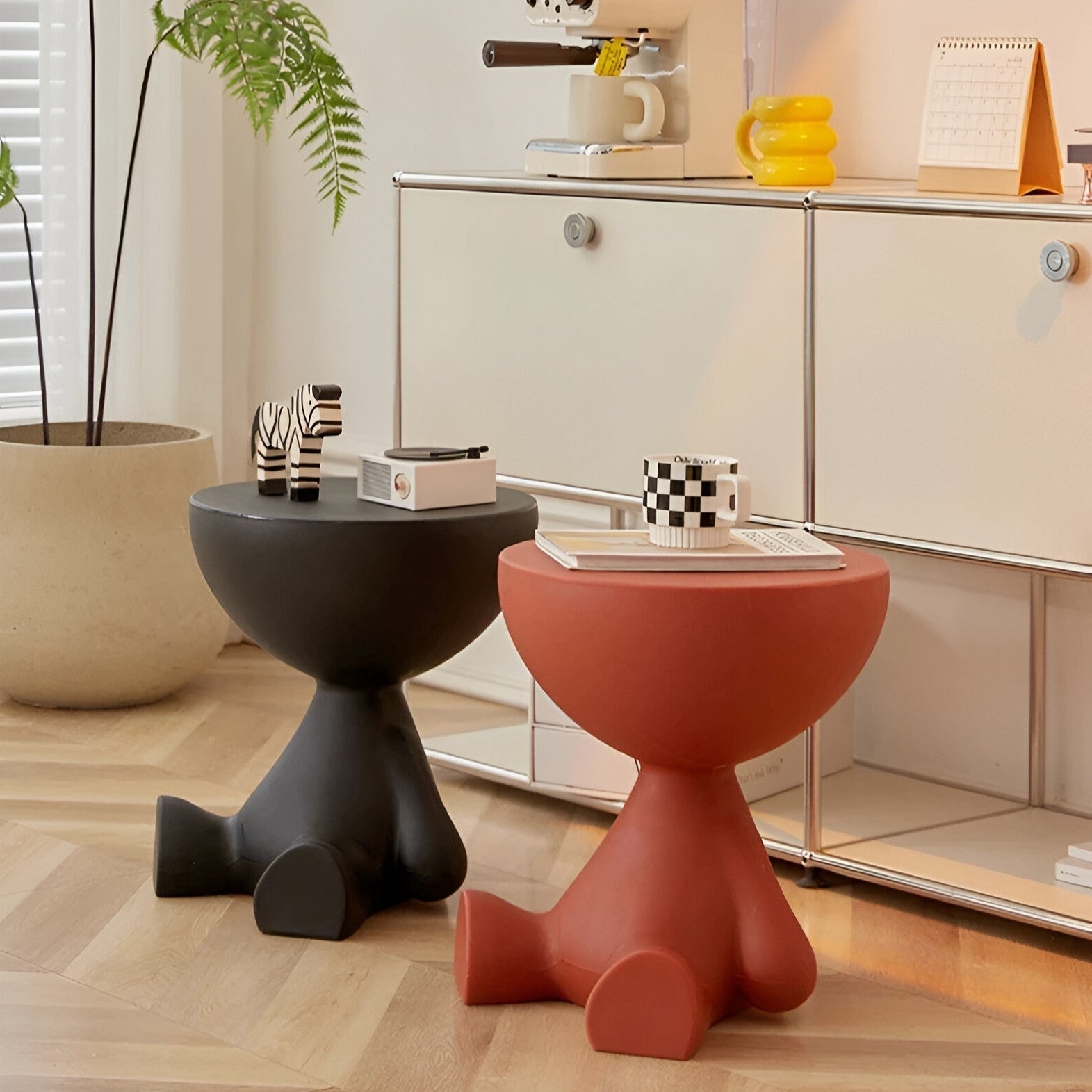 Round Coffee Table with Timeless Design – Compact and Versatile for Modern Interiors 6