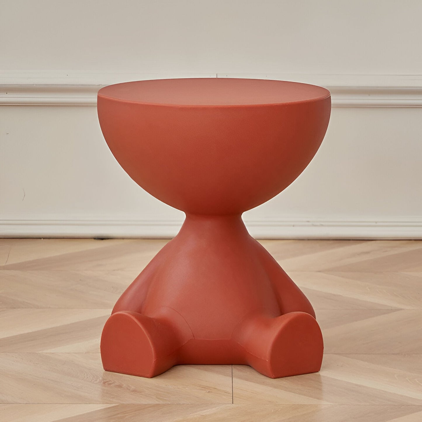Round Coffee Table with Timeless Design – Compact and Versatile for Modern Interiors 9