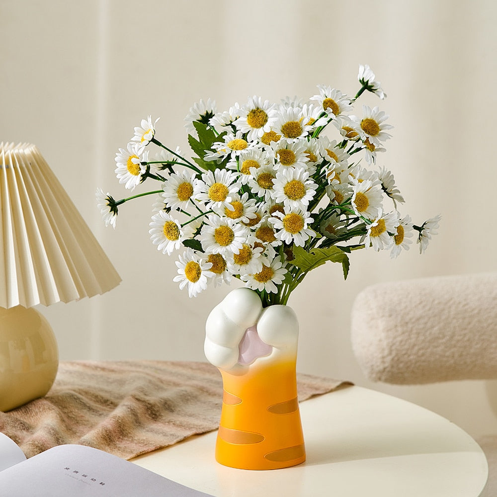 Modern Artistic Resin Claw Vase – Unique Home Decor for Fresh and Dried Flowers 17