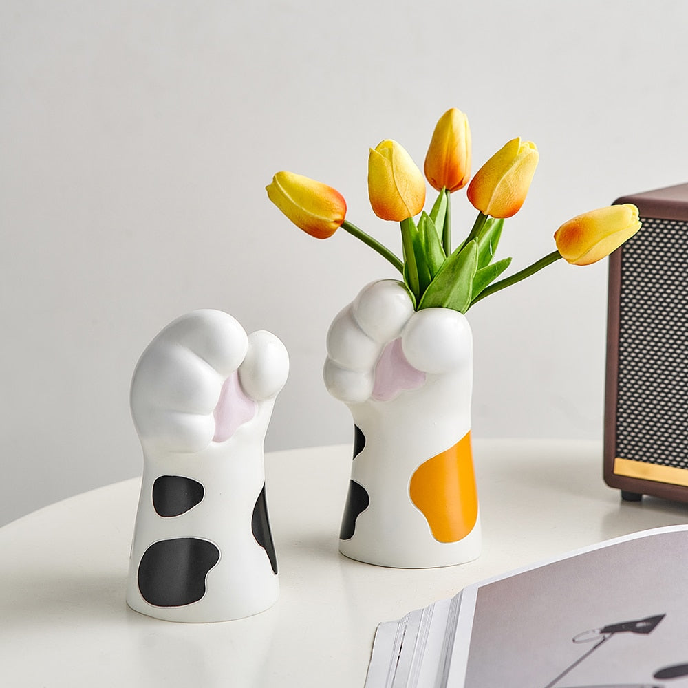 Modern Artistic Resin Claw Vase – Unique Home Decor for Fresh and Dried Flowers 19