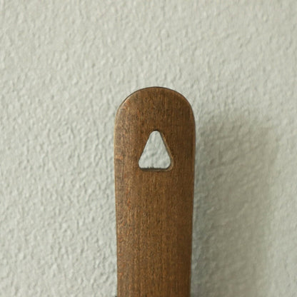 Long Handled Wooden Shoe Horn with Magnetic Tip – 50cm Beechwood Design for Easy Shoe Access 5