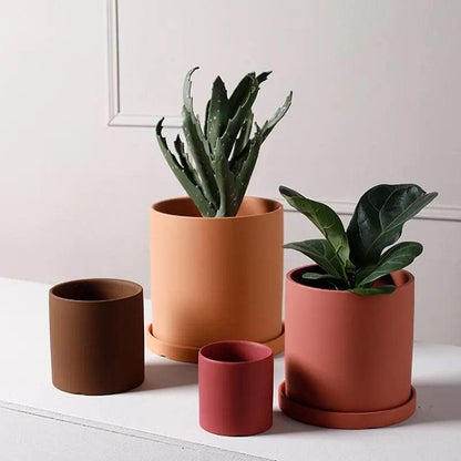 Minimalist Ceramic Plant Pot – Scandinavian Design with Drainage Hole and Saucer 3