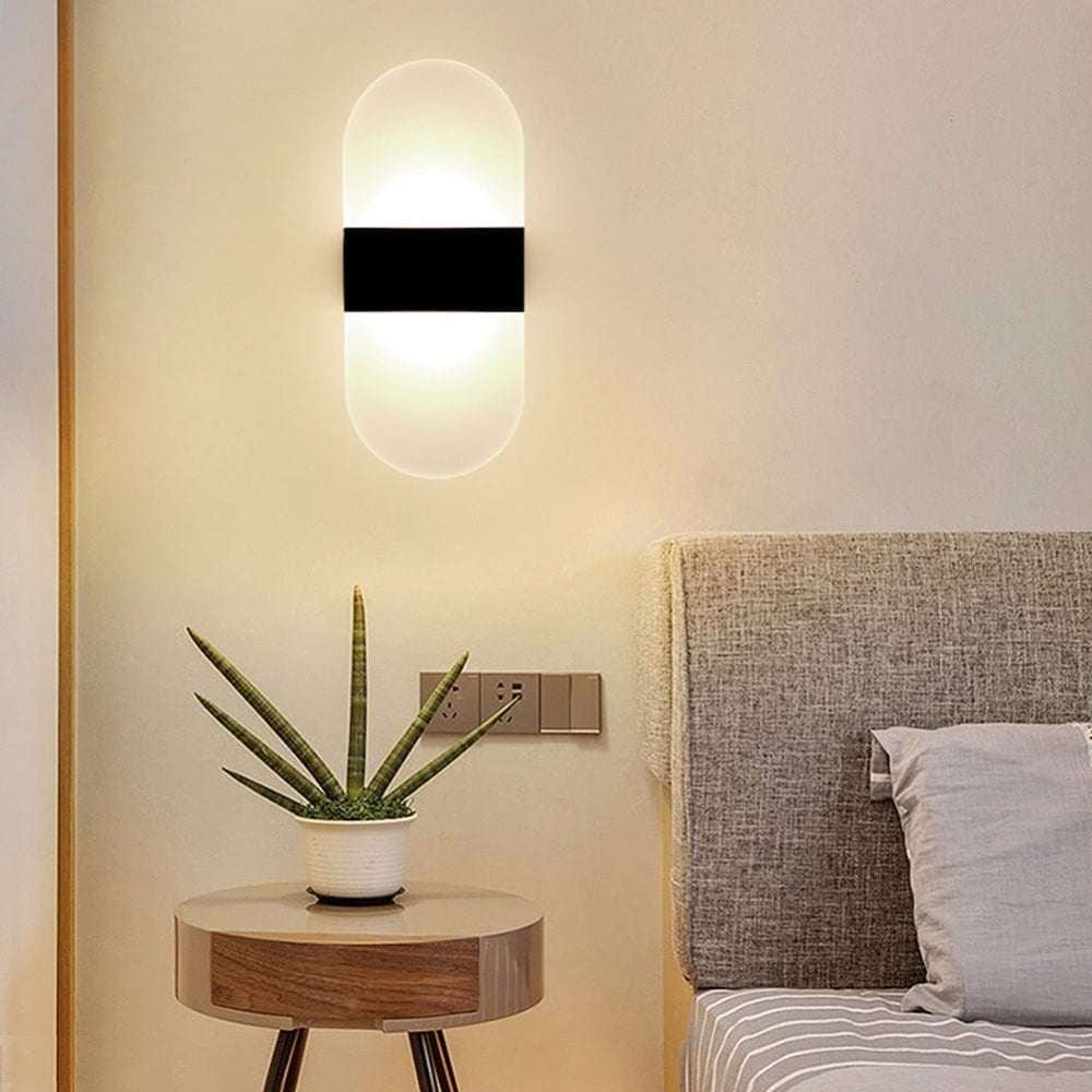 Modern LED Wall Light with Touch Sensor – Wireless, Rechargeable, and Compact Design 2