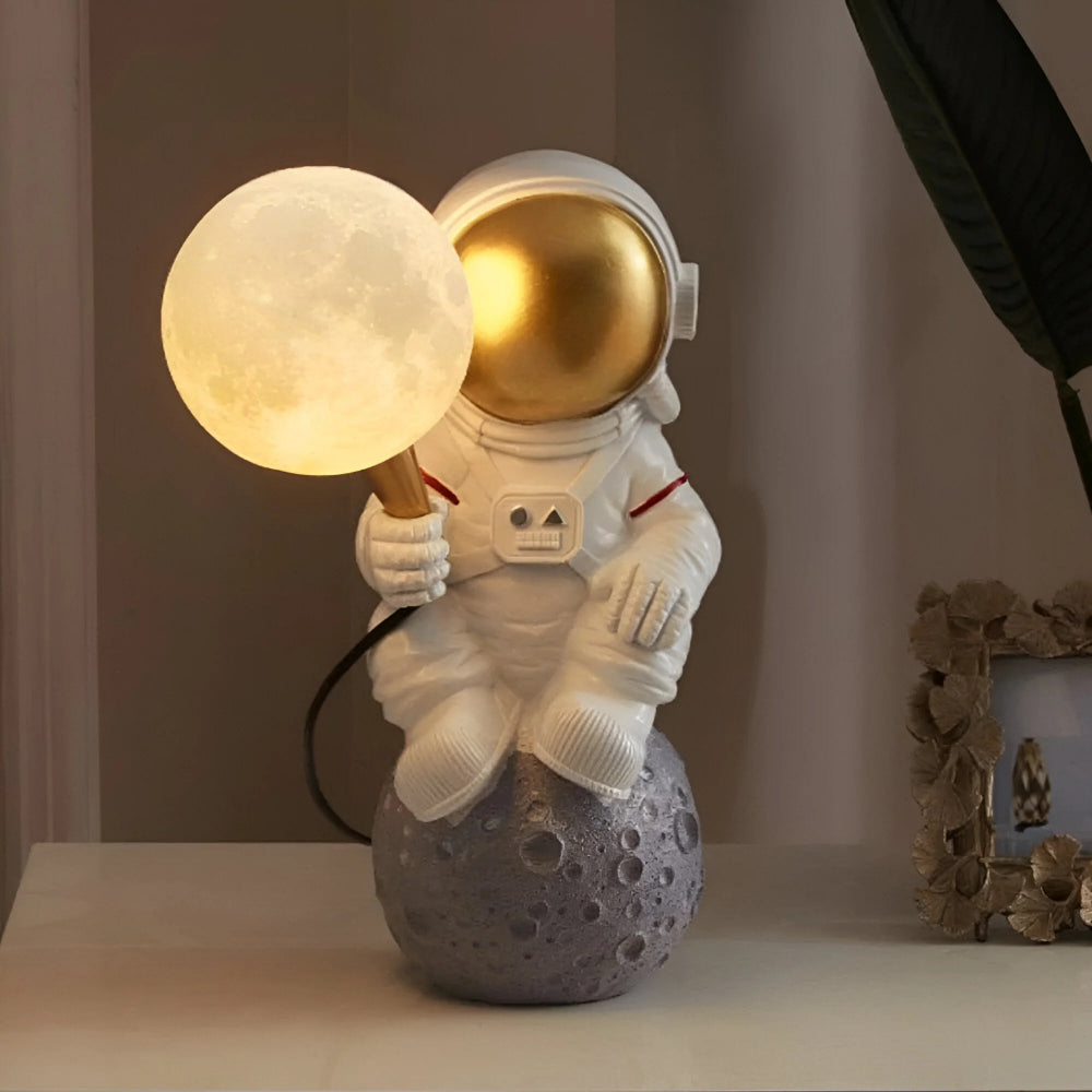 Astronaut Night Light – LED Space-Themed Lamp for Kids' Rooms and Cozy Spaces 5