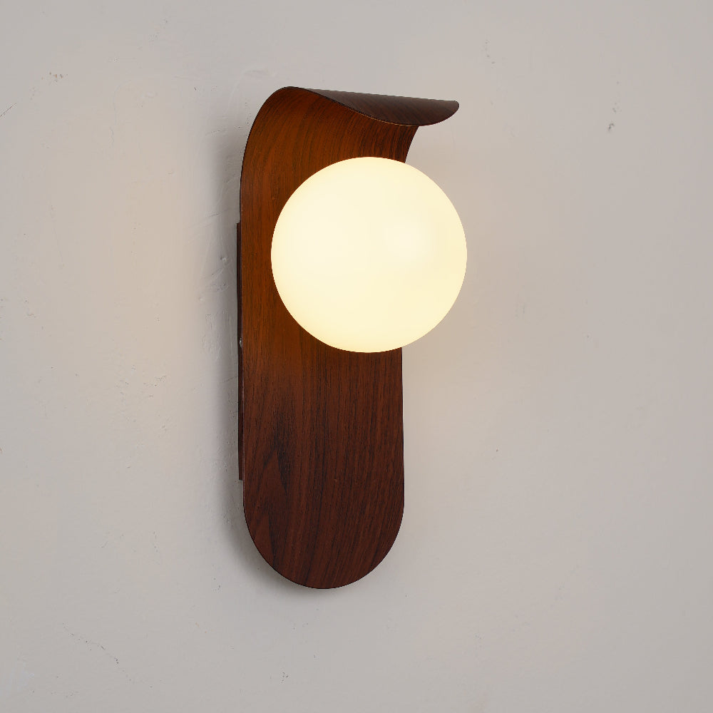 Elegant Wall Light Fixture with Dimmable Options – Nature-Inspired Design in Wood Finish 31