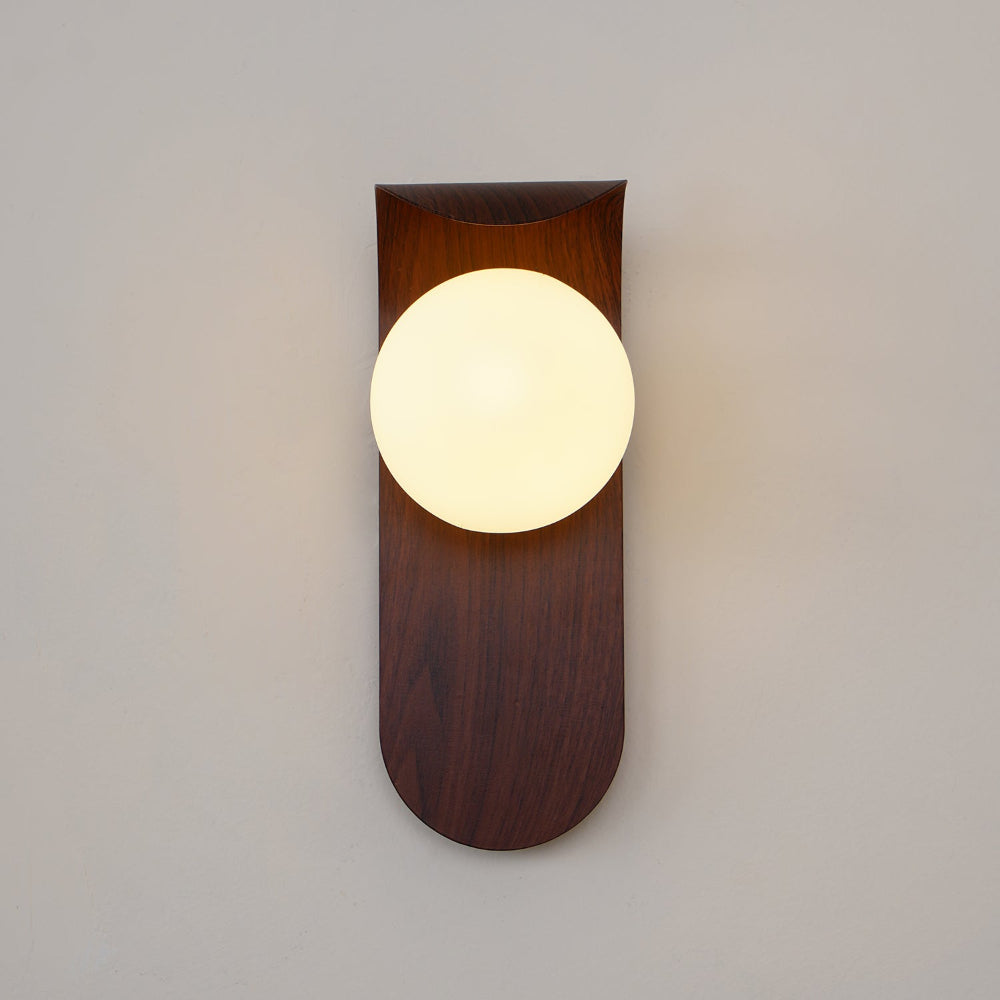 Elegant Wall Light Fixture with Dimmable Options – Nature-Inspired Design in Wood Finish 7