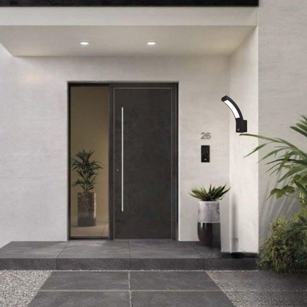 Modern Black Curved LED Wall Light with Motion Sensor – Outdoor Security Lighting 8