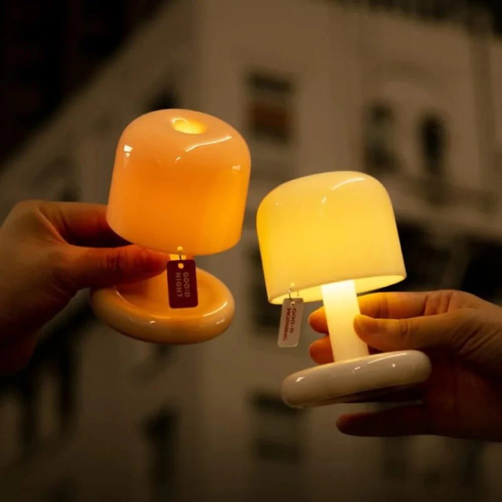 Portable Mini Sunset Light – Rechargeable LED Table Lamp for Cozy Atmosphere 10