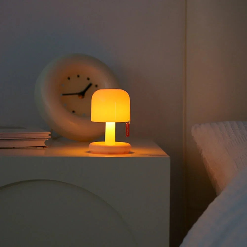 Portable Mini Sunset Light – Rechargeable LED Table Lamp for Cozy Atmosphere 6