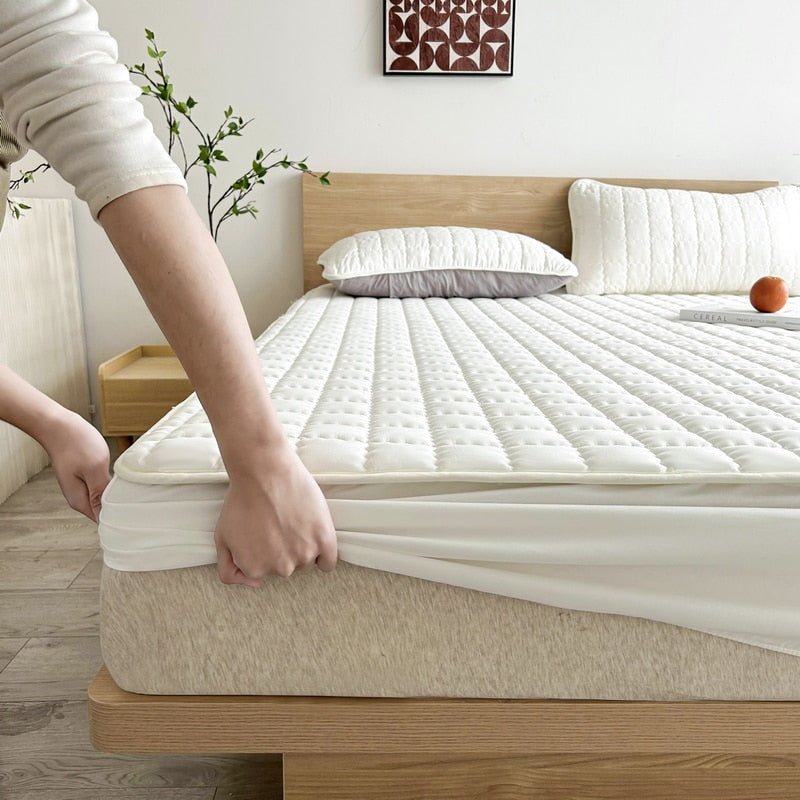 Modern Mattress Cover – Soft and Breathable Protector Against Allergens and Liquids 5