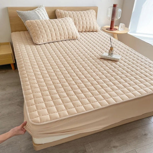 Modern Mattress Cover – Soft and Breathable Protector Against Allergens and Liquids 1