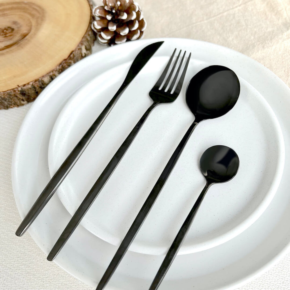 Minimalist Black Cutlery Set – 24-Piece Stainless Steel Flatware for Modern Dining 11