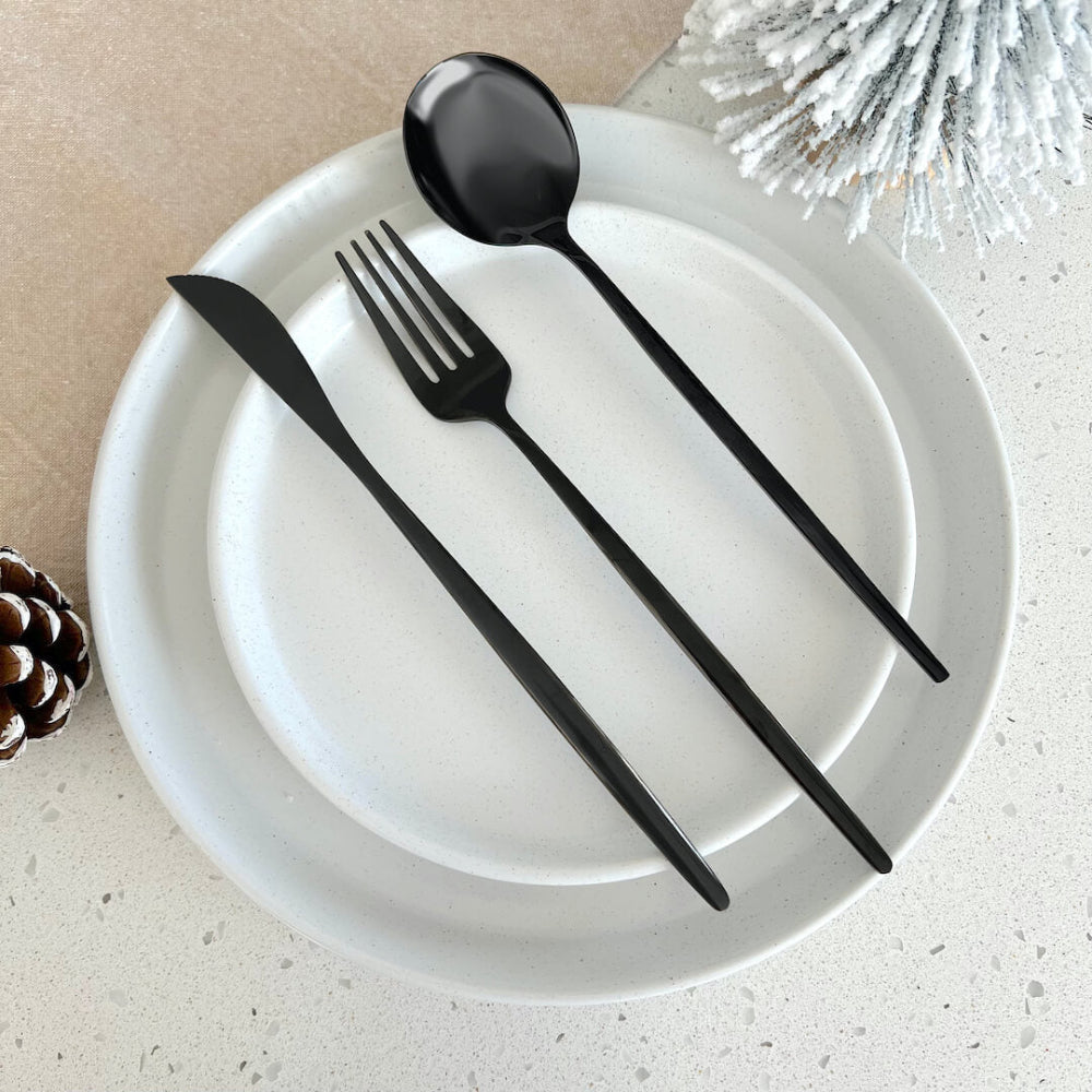 Minimalist Black Cutlery Set – 24-Piece Stainless Steel Flatware for Modern Dining 12