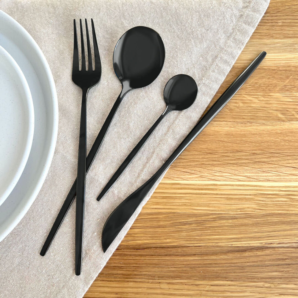 Minimalist Black Cutlery Set – 24-Piece Stainless Steel Flatware for Modern Dining 6