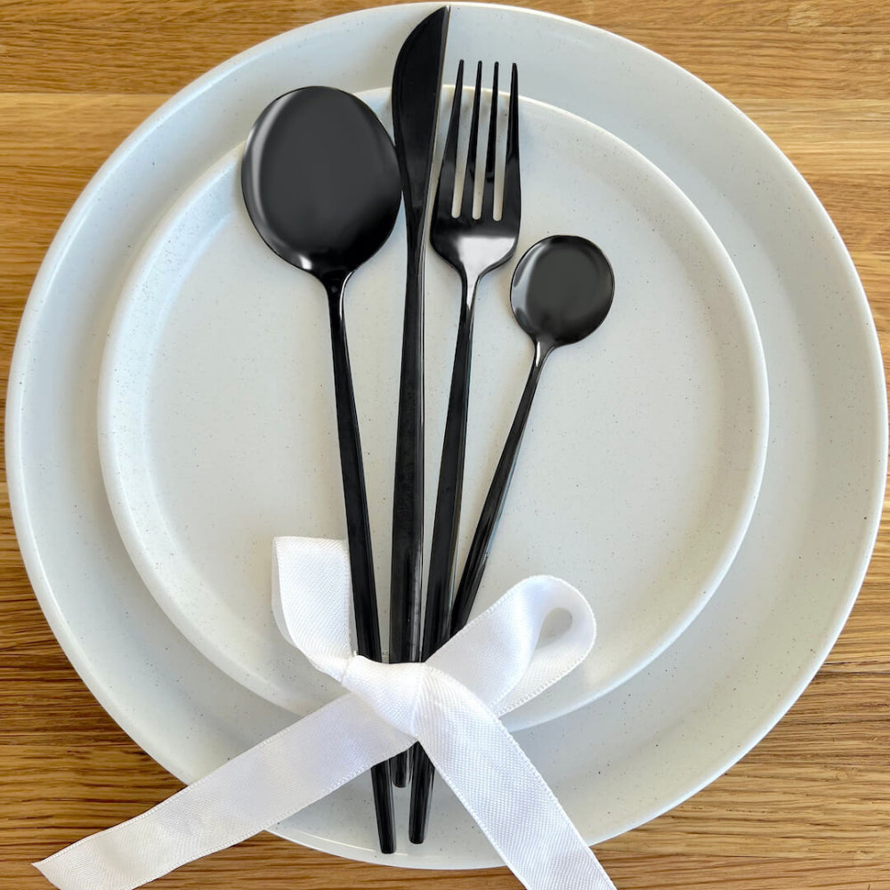 Minimalist Black Cutlery Set – 24-Piece Stainless Steel Flatware for Modern Dining 7