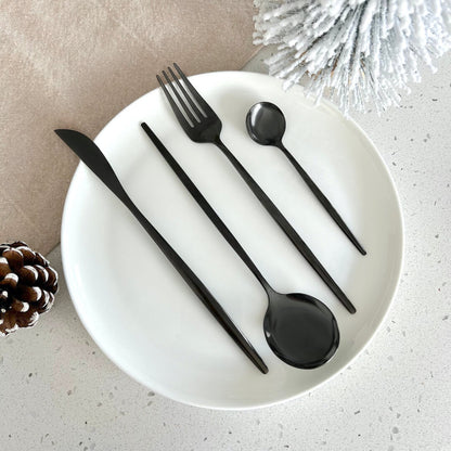 Minimalist Black Cutlery Set – 24-Piece Stainless Steel Flatware for Modern Dining 9