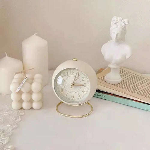 Vintage Desk Clock with Bronze Finish – Elegant Timepiece for Home and Office Decor 1