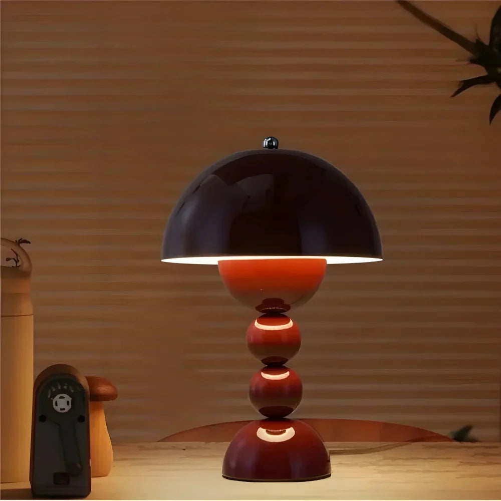 Scandinavian Table Lamp with Gold Accents – Minimalist Design for Home and Office 3