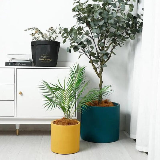 Minimalist Ceramic Plant Pot – Scandinavian Design with Drainage Hole and Saucer 1