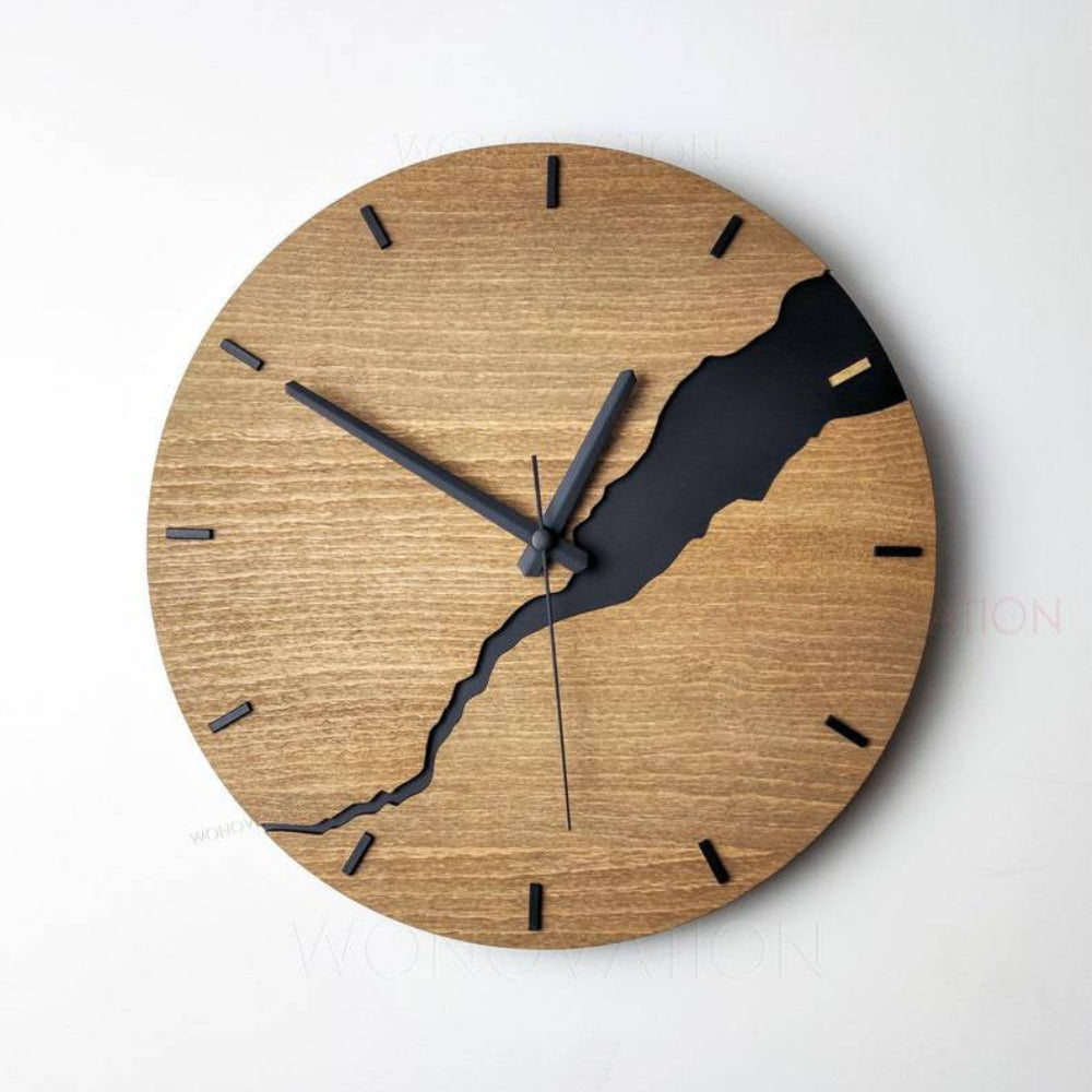 Cracked Wood Wall Clock – Rustic Nordic Design, Easy to Hang, 30x30 cm 4