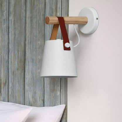 Scandinavian Wooden Wall Lamp with Minimalist Design – E27 Compatible Hanging Light 4