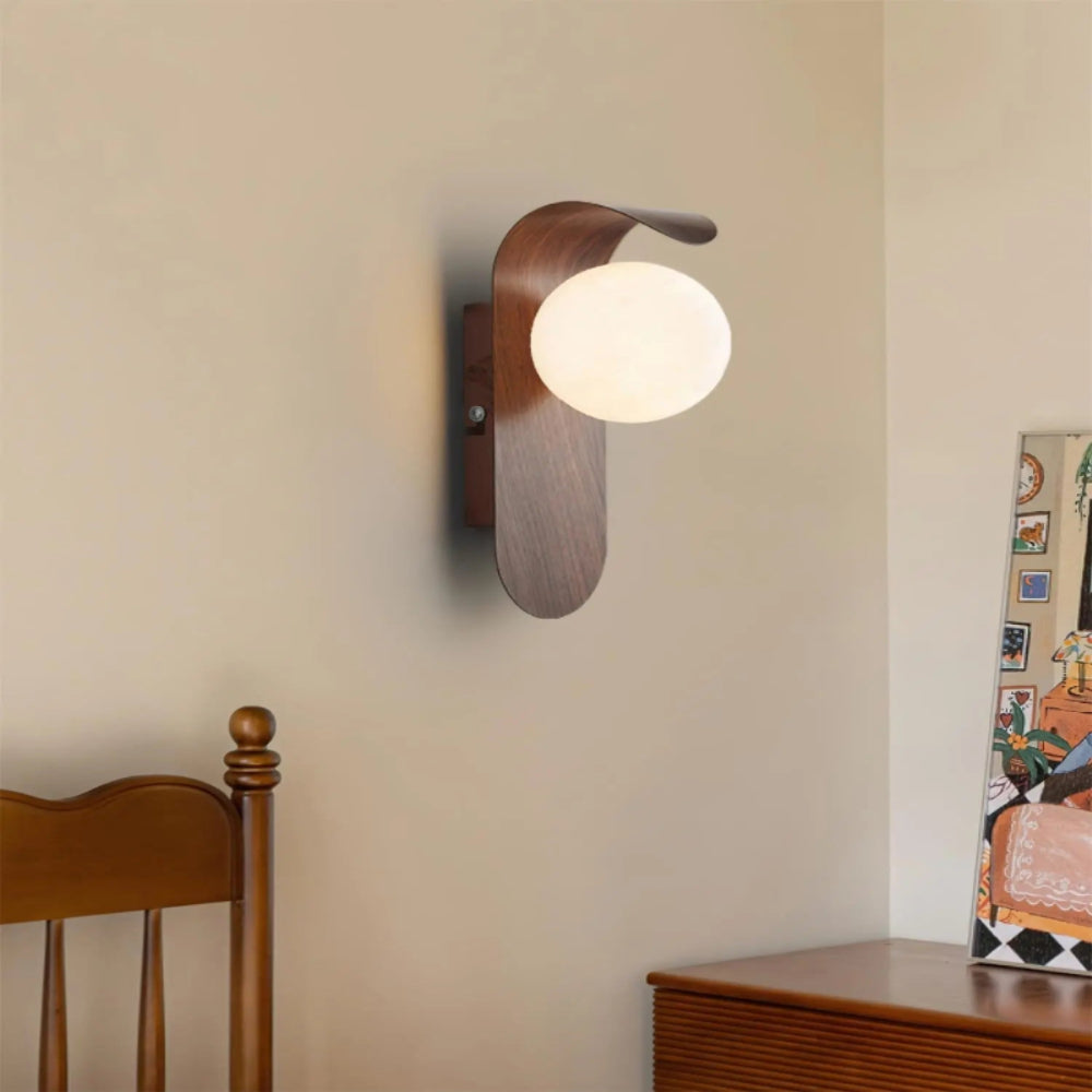 Modern Wall Light Fixture with Matte Black Finish and Gold Accents – Stylish Indoor Lighting 9