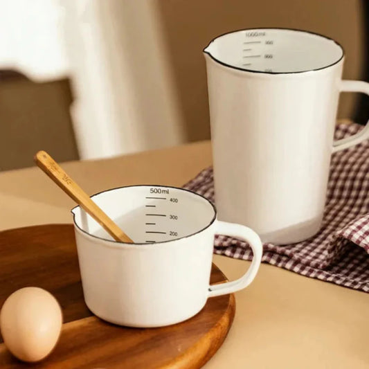 RetroPour – Enamel Measuring Jug