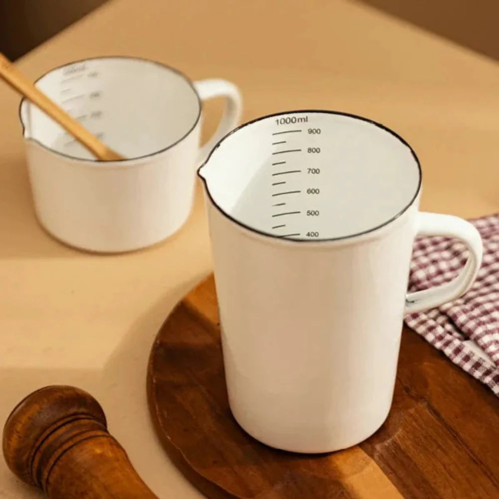 RetroPour – Enamel Measuring Jug