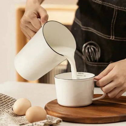 RetroPour – Enamel Measuring Jug