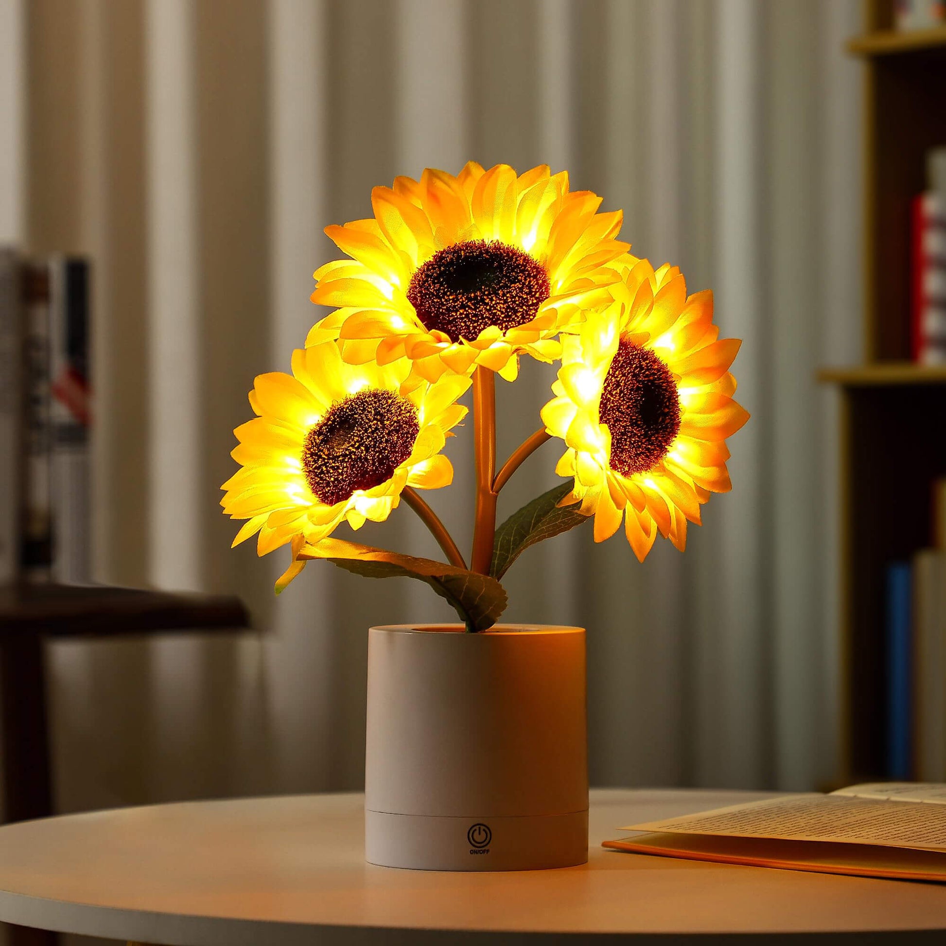 Sunflower-Inspired LED Lamp with Gentle Glow – Rechargeable Decorative Light 4