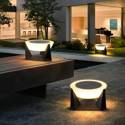 Solar-Säulenleuchte für draußen – Nachhaltige Garten-Beleuchtung