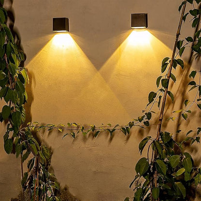 SolarGlow - Solarbetriebene LED-Außenwandleuchte