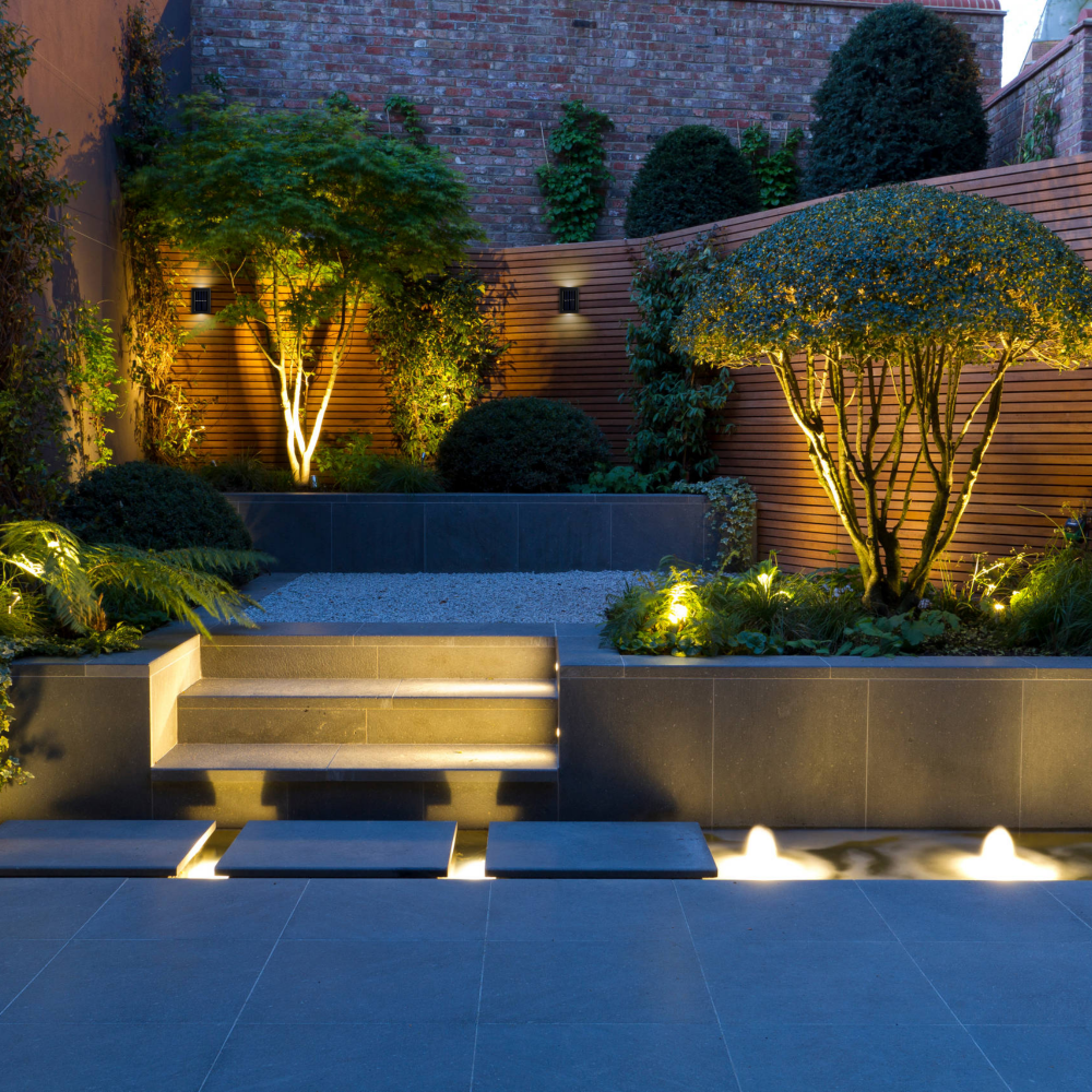 Solar Light - Elegant, Wireless Outdoor Lighting