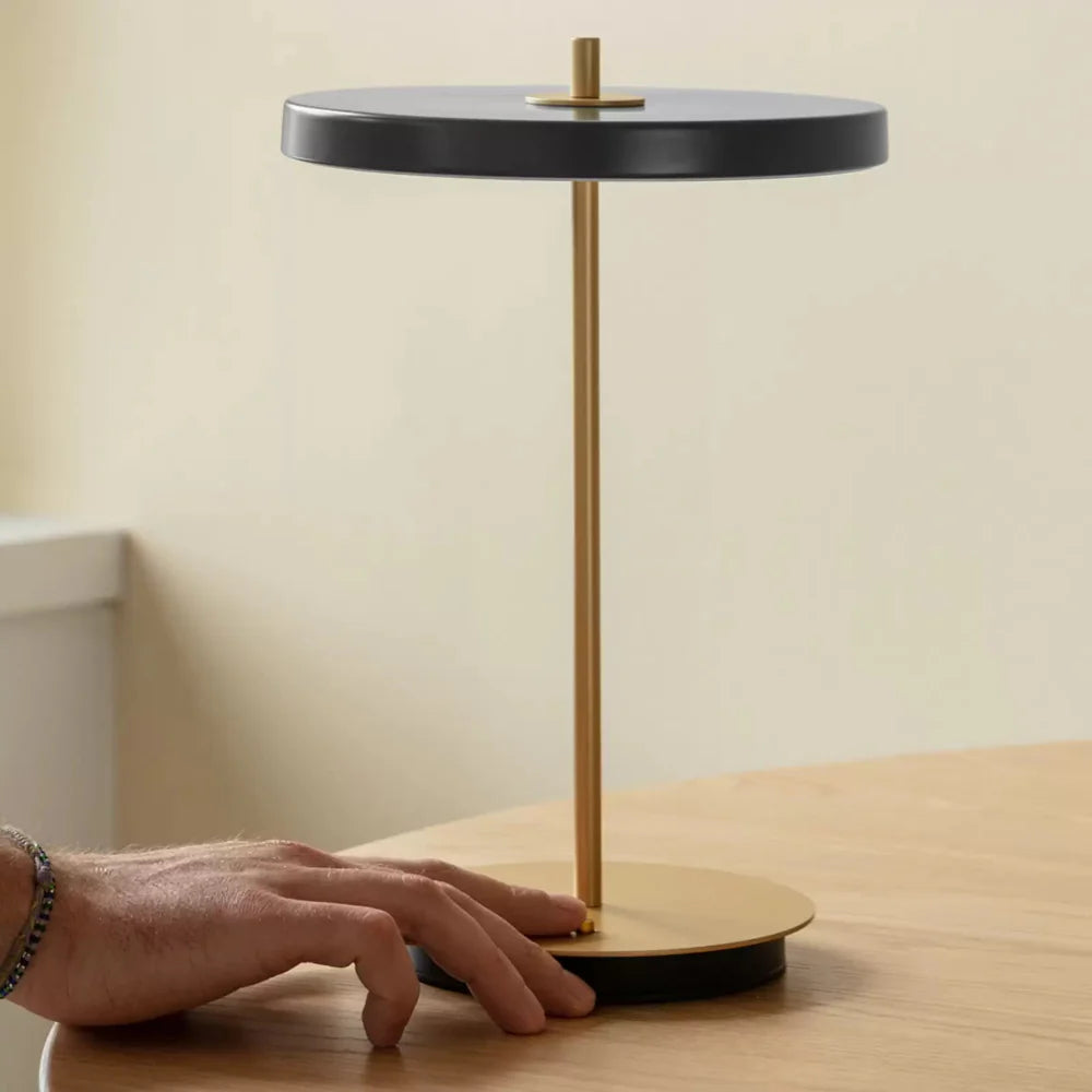 Solmira - Wireless Golden Table Lamp