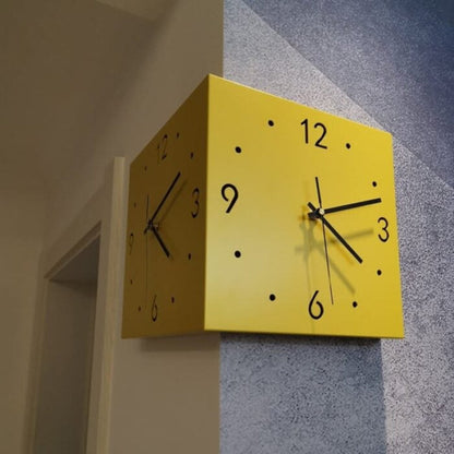 Twinora - Doppelseitige Wanduhr