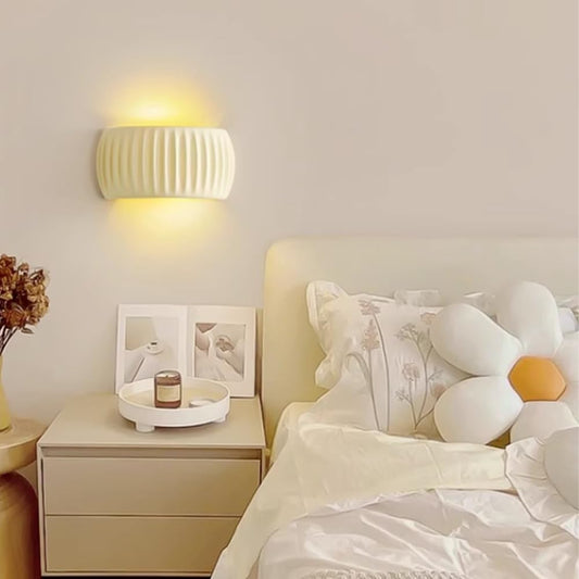 Wandleuchte - Elegantes Wellendesign für Raumbeleuchtung