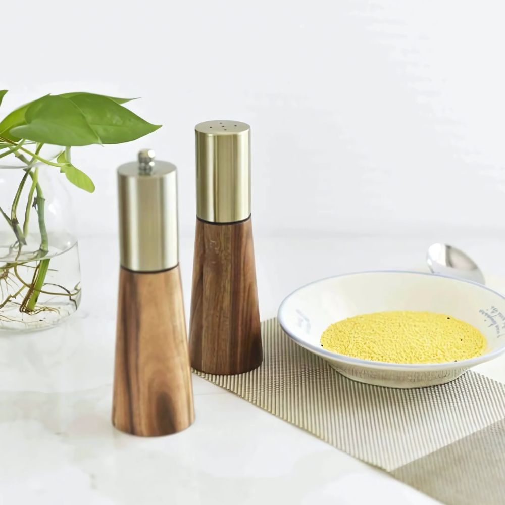 Woodora - Hölzerne Gewürzmühle mit einstellbarem Mahlgrad