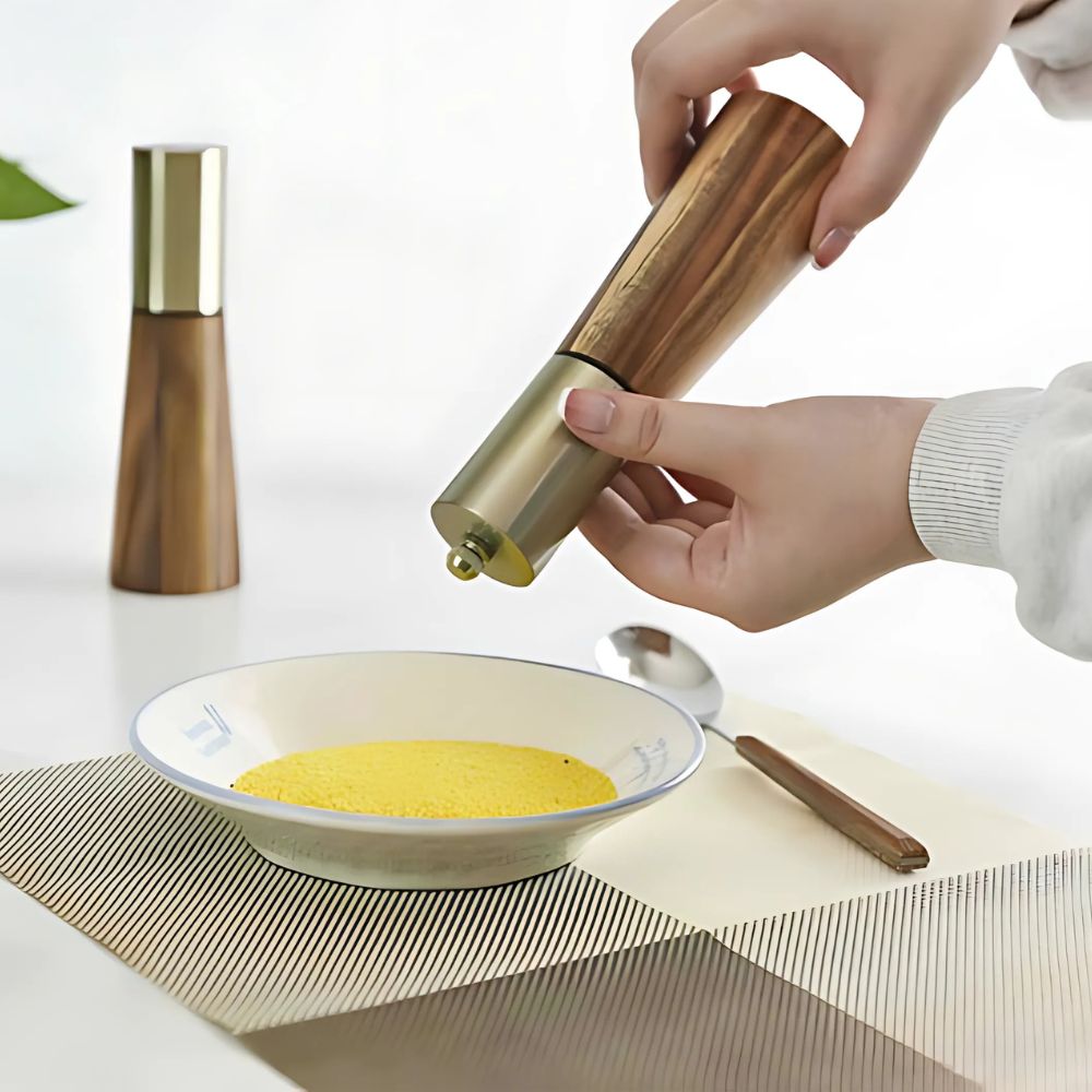 Woodora - Hölzerne Gewürzmühle mit einstellbarem Mahlgrad