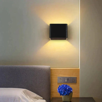 Dual-Sided Wall Lamp with Motion Sensor – USB Rechargeable Ambient Light for Indoor and Outdoor Use 1