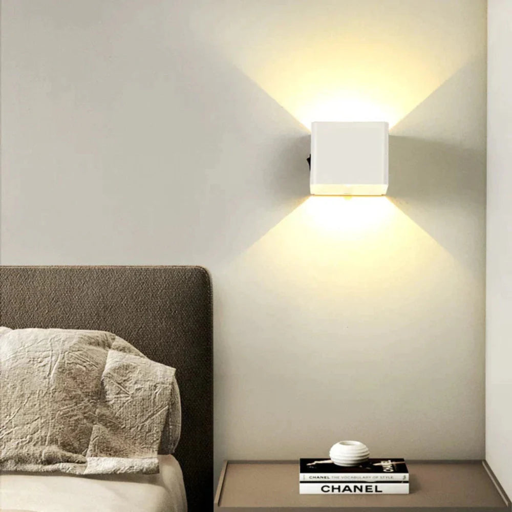 Dual-Sided Wall Lamp with Motion Sensor – USB Rechargeable Ambient Light for Indoor and Outdoor Use 7