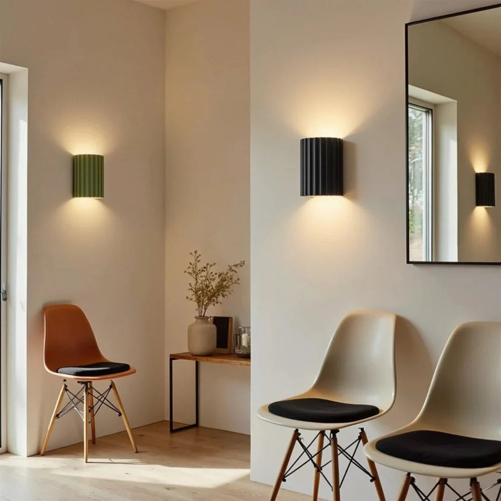 Modern Minimalist Wall Light with Colorful Accents – Elegant Aluminum Design 2