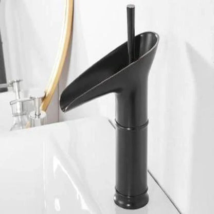 Antiker Wasserfall Wasserhahn für Badezimmer - Messinghahn mit klassischem Design